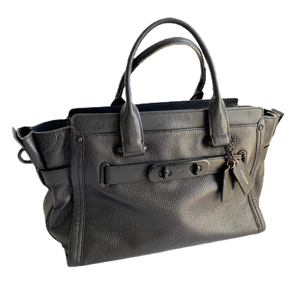 Coach Handbags - Coach Swagger Bag So Black Leather Purse Satchel
